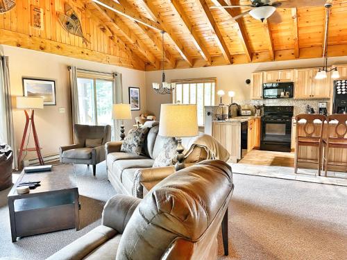 Esther Mountain Chalet in Wilmington