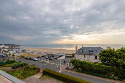 Studio avec grande terrasse et vue mer pour trois personnes