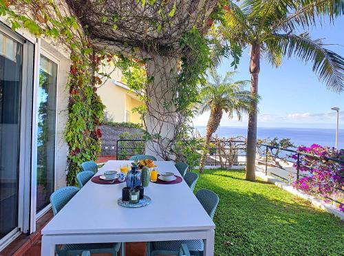 The Jasmin House by LovelyStay gîte à louer Pinheiro Grande