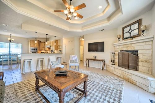 Luxe Canyon Home Decks, Hot Tub and Lake Views in Canyon Lake, USA