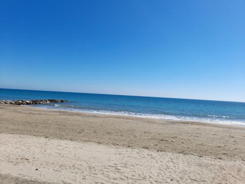 JOLI T2 RDC, BORD DE MER , PISCINE , Aresquiers FRONTIGNAN PLAGE 34 - Location saisonnière - Frontignan