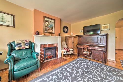 Sault Ste Marie Historic Home, Walk to Town! in Sault Ste. Marie, USA
