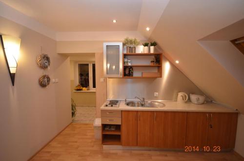 Villa Regina - Spokojna okolica - 100 metrów od lasu - blisko szpitala