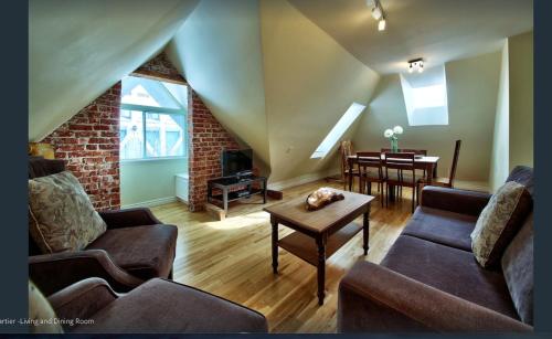 Superior Two-Bedroom Apartment image 3