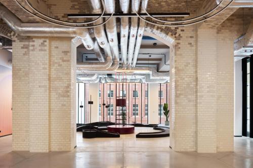 미니 골프 코스, Basecamp by Xior Wrocław (Basecamp by Xior Wroclaw) in 우로클라우 서버브