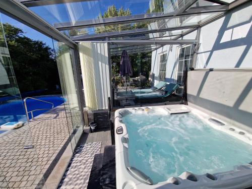 Hot tub, Ferienwohnung Heinze in Eilenburg