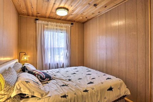 Cozy Big Bear Cabin with Decks - Walk to Lake!