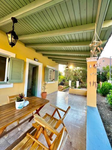 GIA'S HOUSE gîte à louer Kouramádes