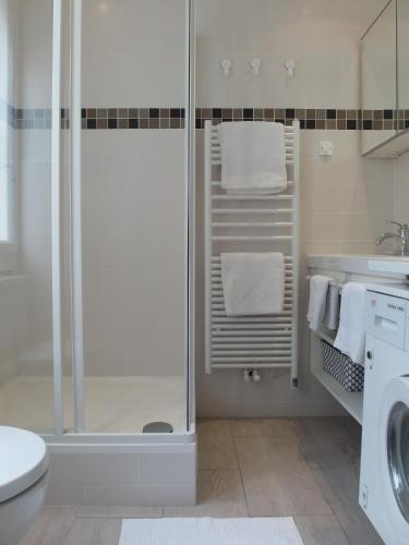 Chambre d hôte : Louvre Elegant Apt Suite – Paris, TX