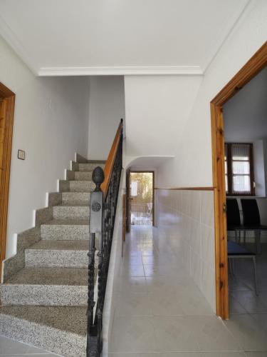 Előcsarnok, CASA PURI - ACOGEDORA CASA CON PARKING y PATIO INTERIOR in Vegacervera