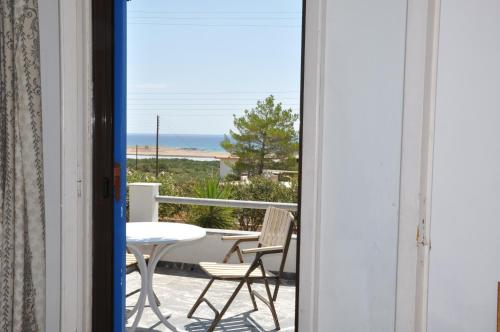 Balcony/terrace, Zeus Apartments in Lefki
