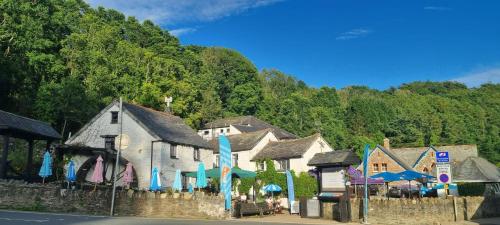 The Crumplehorn Inn & Mill - image 3