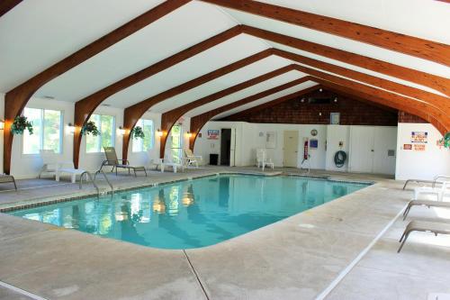 Úszómedence, The Windrifter Resort in Wolfeboro