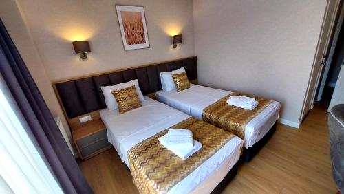 Double or Twin Room with City View