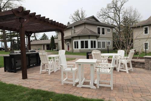 Facilities, Lakefront Gull Lake 2BR Condo Boat Rentals Available Bay Colony 773 in Nisswa (MN)