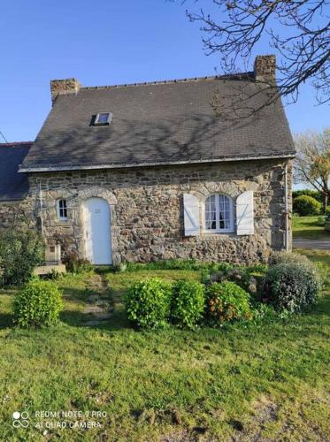 Agréable maison à 2,5kms de la plage de Pentrez gîte à louer Kergadalen