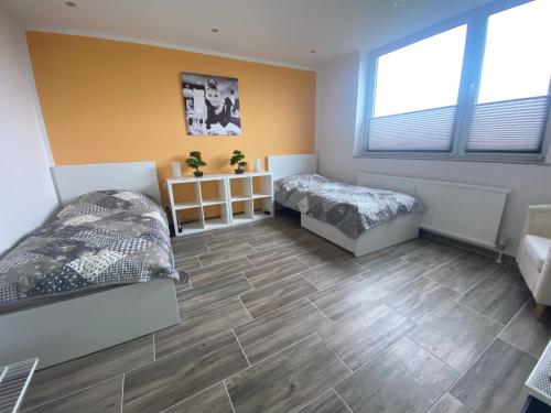 3 Zimmer Apartment Duisburg Homberg 7 Etage ohne Aufzug 4.0km von Feldstraße entfernt