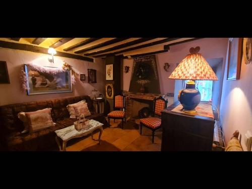 Beautiful rural house in Valeria - Main