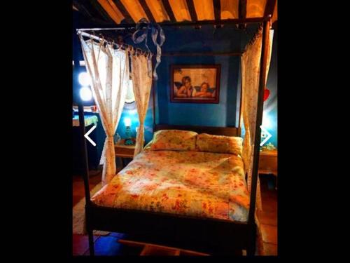  Room in Guest room - Beautiful rural house in Valeria in Valeria