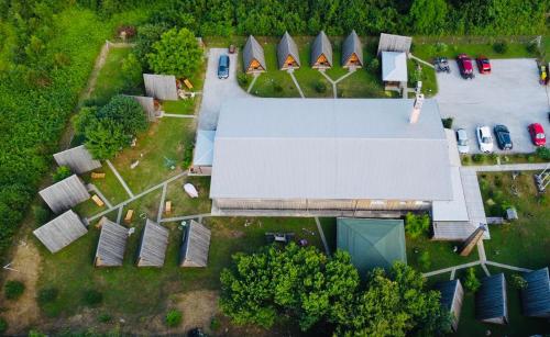 Viesnīcas āriene, Rooms & Glamping Lana Haus in Ličko Petrovo Selo