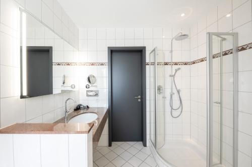 Bathroom, Hotel Rheinischer Hof in Dinklage