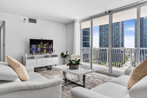 Modern 2/2 with Beautiful Ocean and Brickell Views, Miami (Florida)