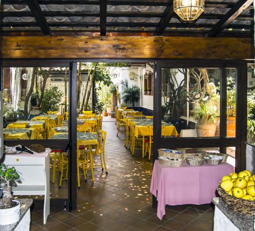 餐廳, 達佩普酒店 (Hotel da Peppe) in 萊托揚尼
