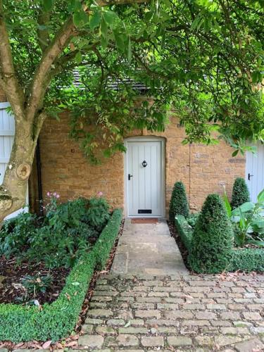 Beautiful guest house in a Cotswolds village in Shutford