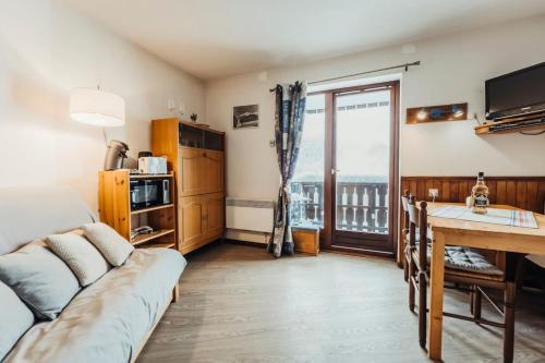 Furnished studio with a balcony next to the Chattrix chairlift Rated 1 star - Location saisonnière - Saint-Gervais-les-Bains