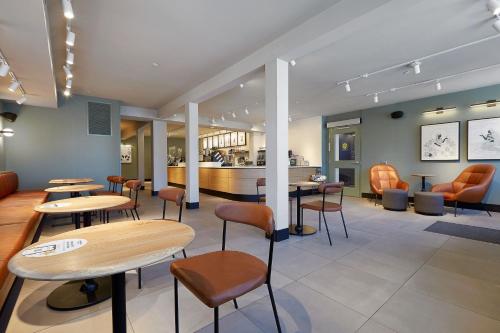 ห้องอาหาร, 124 on Queen Hotel & Spa in ทะเลสาบไนการ่า (ON)