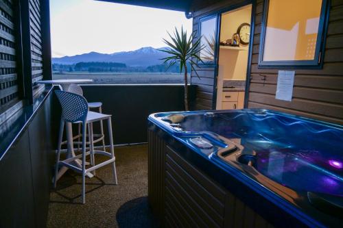 Executive Suite with Hot Tub