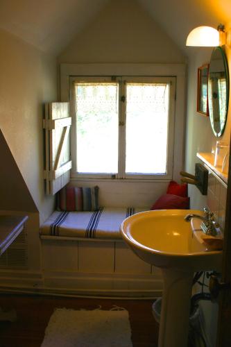 Old Pioneer Garden Country Inn - 화장실