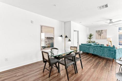 Blue Water Views Luxury Retreat In MDR/VENICE in Los Angeles, USA