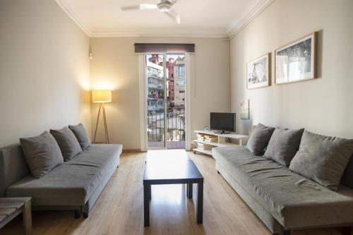 23PAR1007 Comfortable apartment in Paralel, Barcelona