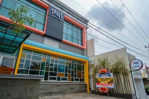 Sans Hotel Good Wish Semarang, Indonesia mulai dari Rp 250608 | Agoda.com