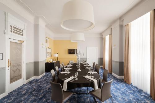 374902714 voco Grand Central Glasgow by IHG