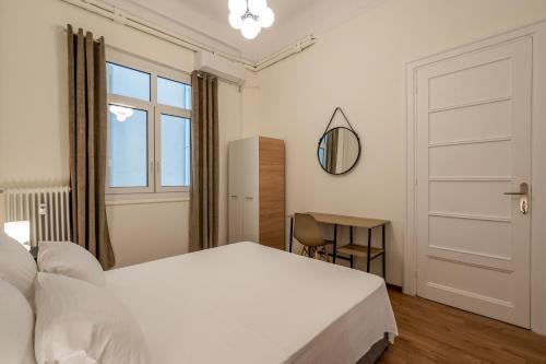 Charming 3bd apt. close to metro