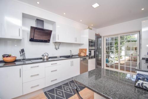 Amazing Family House with Swimming Pool in Aldeia de Juzo