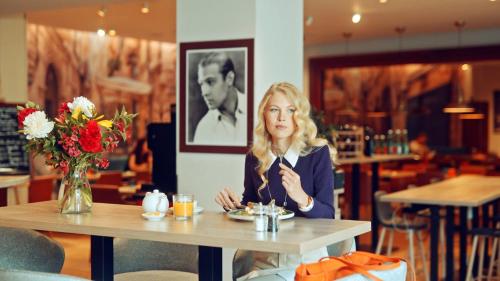 Plaza Prague Hotel - image 2