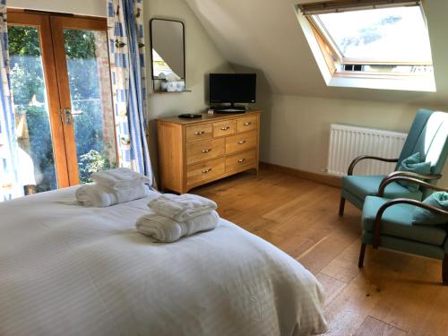 Glebe Farm B&B - Tap to explore photos