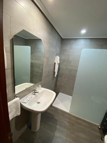 Hotel godisa in 阿爾加馬西利亞德卡拉特拉瓦