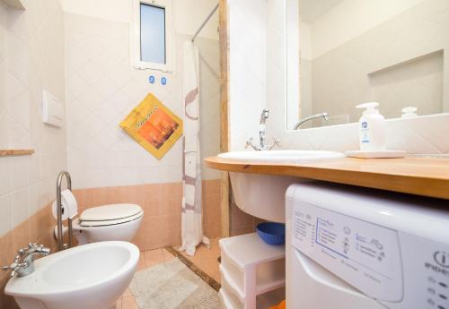 Laura Holiday House - image 3