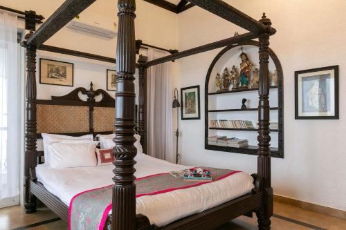 Ananda Villa by StayVista - A serene escape with Mountain-view, Heritage interiors, Swimming pool & Lush lawn