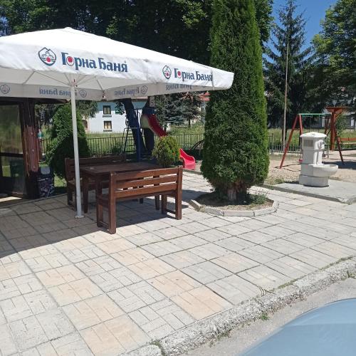 Къща за гости-Ганеви in Zmeitsa