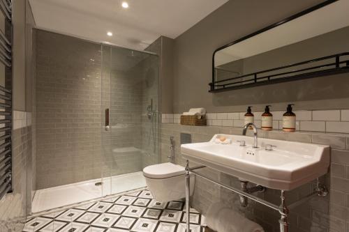 The 55 by Le Mirage - main image