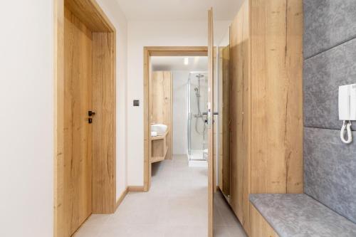 ザコパネ Luxury Salwatorianska Apartments Mountain View Zakopane by Renters Prestige 4つ星 ゲストハウス レストラン