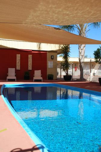 Swimming pool, Desert Sand Motor Inn in Broken Hill