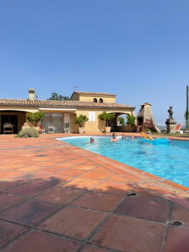 Villa Lazuel, piscine privative chauffée, vue panoramique et jardin clos - Accommodation - Aubenas