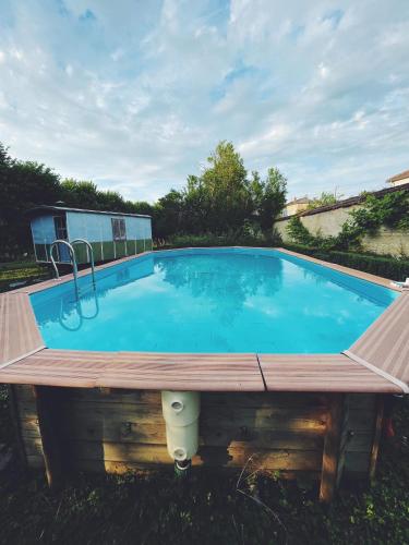 Vaade, Le Val Clos, appartement dans une maison de maître 19e (Le Val Clos, appartement dans une maison de maitre 19e) in Tanlay