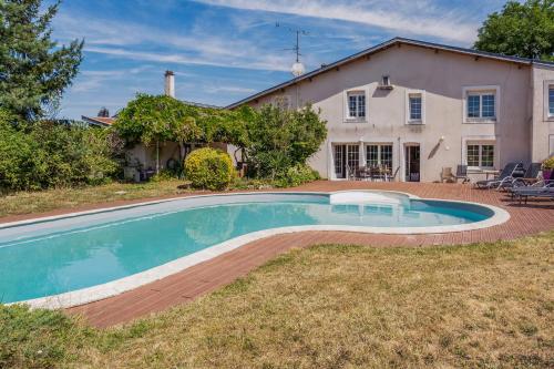 Accommodation in Méréville
